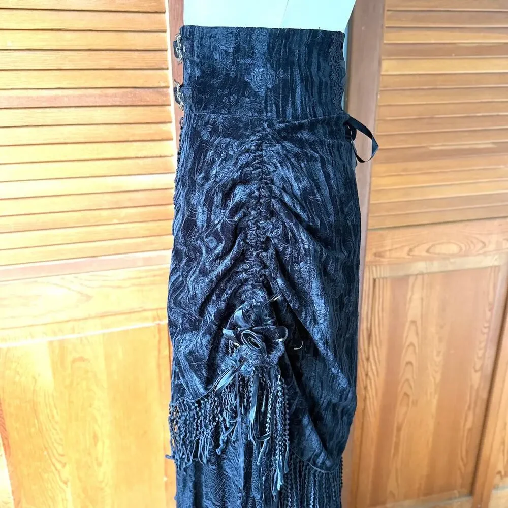 Devil Fashion Gothic Victorian High Waist Rose Velvet Aristocrat Skirt - Picture 8 of 17
